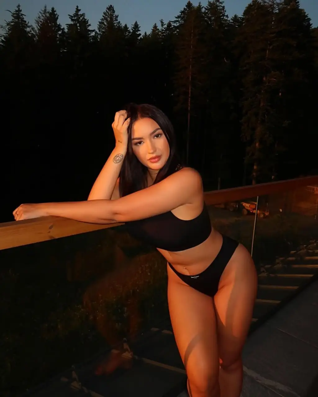 Emilly Steele emillysteele