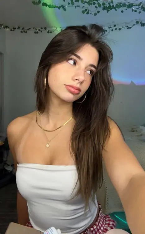 mikayla_campinos mikaylacampinos